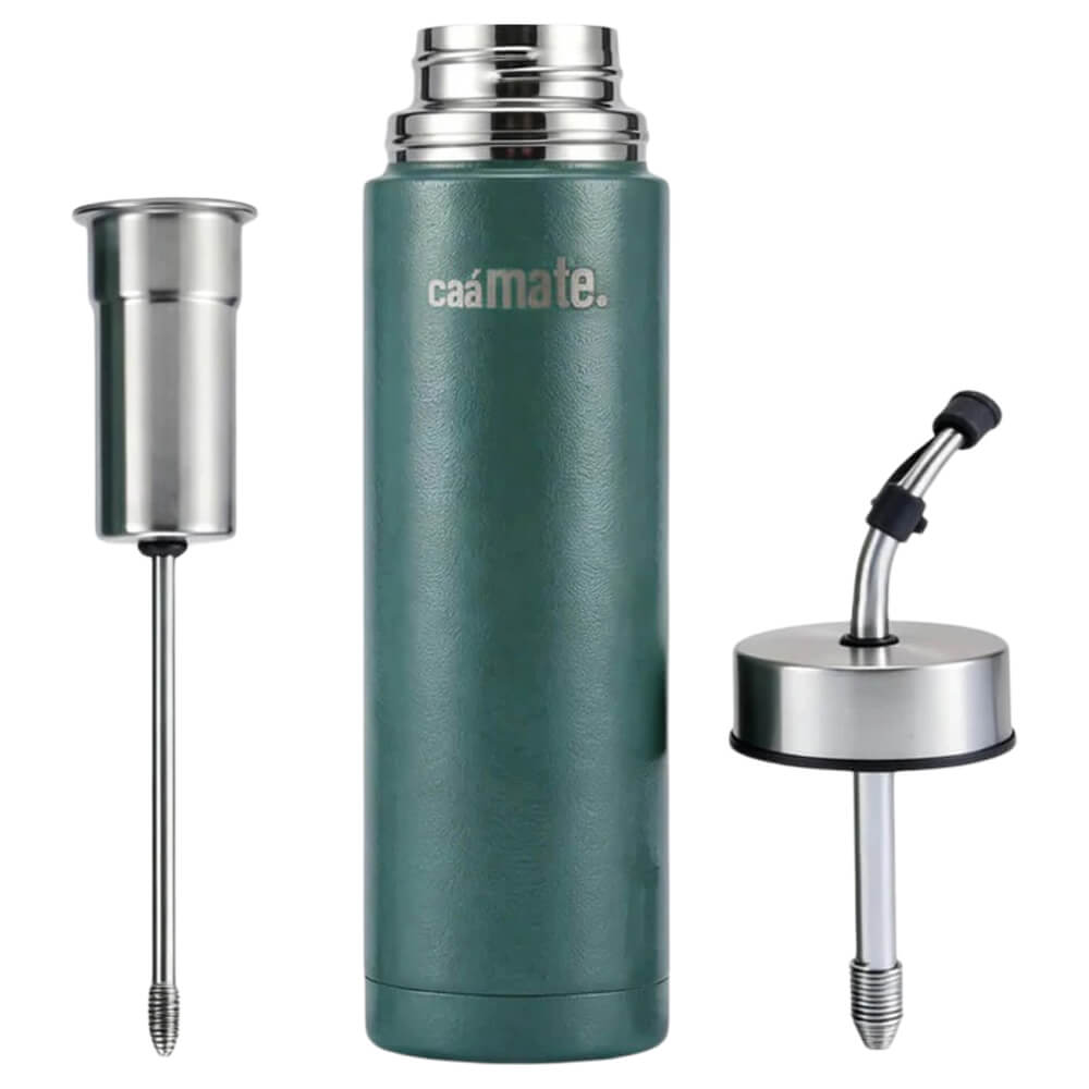 Detailbild mit grünem Modell und Einzelteilen: Automate Mate Thermoskanne in Grün mit integriertem Matebecher und Bombilla von caámate#automate_750ml-gruen