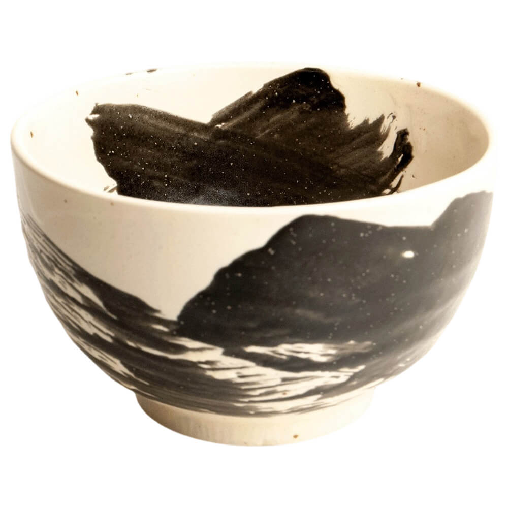 Japanische Matchaschale Tsubame aus Keramik mit dynamischem schwarz-weißem Glasurverlauf#set_tsubame-4-teilig