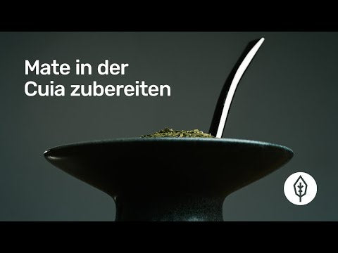 Mate Zubereitung in der Cuia blau#farbe_blau